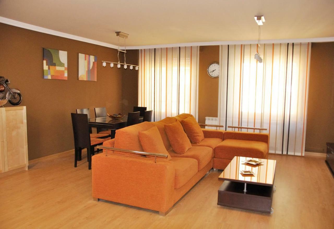 Laurel 12 Logroño Exterior foto